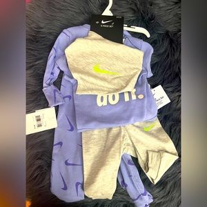 Nike 5 piece set reasonably priced size 3 months